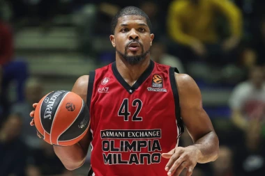 OVAJ ČOVEK NEMA SRAMA! "Ubica" Hajns POVREDIO čak TROJICU košarkaša Zvezde Meridianbet!