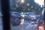 LANČANI SUDAR u Bulevaru oslobođenja! Delovi automobila rasuti po putu, saobraćaj u zastoju! (VIDEO)