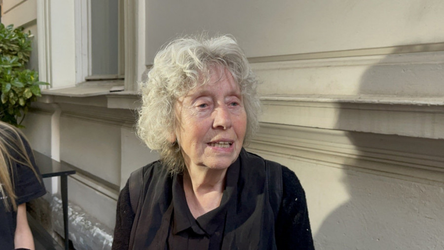 Pojavila se fotka Eve Ras iz mladosti, njenom lepotom su svi opčinjeni ...