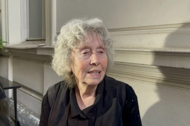 DA LI ZNATE ISTINU O SMRTI ĆERKE NAŠE GLUMICE?! Tada joj je OVAJ MOĆNIK ušao na vrata i odbrusio "NISI JEDINA BEZ DETETA"