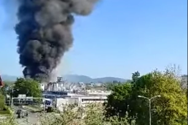 VELIKA EKSPLOZIJA U FABRICI U SLOVENIJI! Dve osobe životno ugrožene, 20 povređeno! Strahuje se za život više ljudi, vode se kao NESTALI! (FOTO)