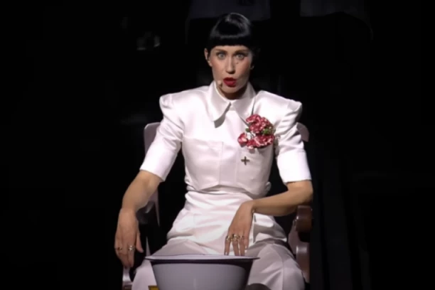 OVO JE PRESEDAN, NIKADA SE NIJE DESILO U ŽIVOTU: Ono u čemu je KONSTRAKTA USPELA NIKO NIJE, evo gde je UMETNICA ZAVRŠILA nakon Evrovizije!