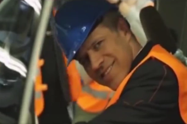 ŠOLAKOVI MEDIJI OPET LEŠINARE! Pokušavaju da napakuju LOŠ UGOVOR u Fijatu Vučiću, a potpisan je za vreme TADIĆA i ĐILASA! (VIDEO)