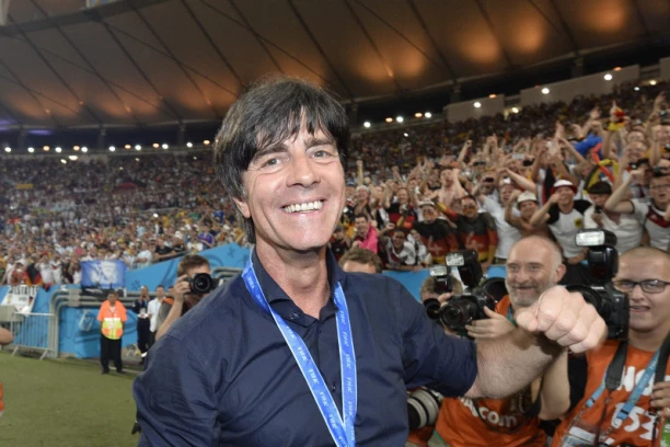 POVRATAK SVETSKOG ŠAMPIONA: Lev ide u Španiju, i imaće PAKLENI problem zbog TRANSFERA!