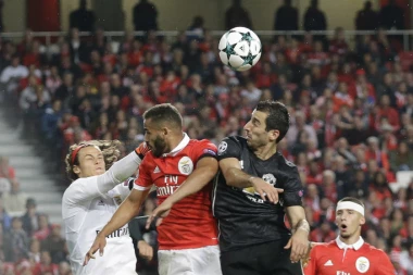 SRPSKI REPREZENTATIVAC SE OPROSTIO: Navijači prolili REKE SUZA!