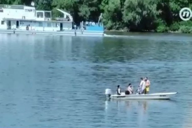 ŠOLAKOVI MEDIJI POKAZALI OBRAZ: Pokazuju muški polni organ pred čitavom Srbijom!