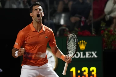 NOVAK IDE U FINALE: Norvežanin nije dorastao broju jedan - Cicipas sledeći NA TAPETU!