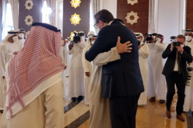 PREDSEDNIK STIGAO U UAE: Lično će izjaviti saučešće novom lideru Muhamedu bin Zajedu El Nahjanu