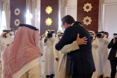VUČIĆ STIGAO DA ODA POŠTU PREMINULOM VLADARU UAE: Tužan zbog smrti i ponosan na iskreno prijateljstvo koje imamo sa šeikom Mohamed bin Zajed Al Nahjanom