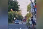 Velika POBEDA "REPUBLIKE"! Uklonjen RINGIŠPIL u Ovči koji se "MIMOILAZIO" sa vozilima na putu! (FOTO/VIDEO)