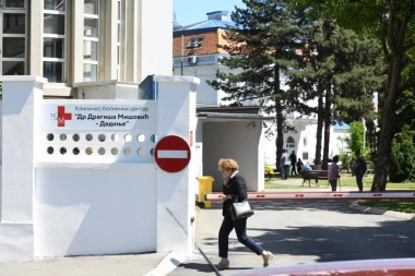 NOĆ KADA JE BOMBA POGODILA BOLNICU: Priča hirurga ''Dragiše Mišović'' vraća najgore KOŠMARE - sećanja ne blede!