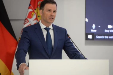 MALI RAZGOVARAO SA MMF O POVEĆANJU PENZIJA: Srbija je potpuno finansijski stabilna