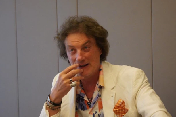 PLANIRALI SMO ZAJEDNO DOĆI NA MAC! RADOVALI SMO SE TOME: Tonči Huljić održao emotivan govor u čast preminulog pevača