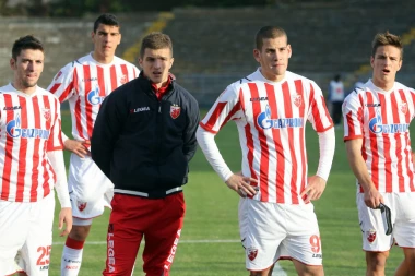 ZAKUVALO SE! Bivši AS Zvezde pojačava NAJLJUĆEG rivala? Kraj SAGE!