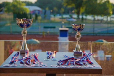 AMBASADORI VS UMETNICI: Diplomatski teniski turnir ovog vikenda na SC Novak