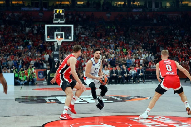 POSLE TROJKE UZ ZVUK SIRENE: Micić otkrio šta mu je prolazilo kroz glavu pre šuta za finale!