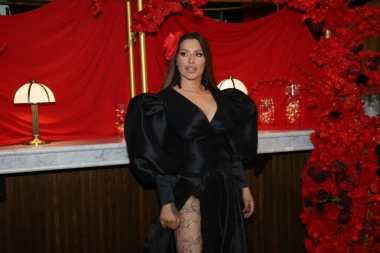 Ovako izgleda SESTRA Seke Aleksić! Ajsela je takođe PEVAČICA, evo da li liči na folkerku (FOTO)