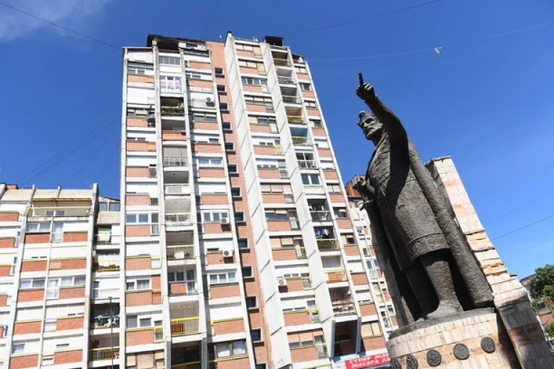 NOVI ULTIMATUMI PRIŠTINE! Potreban potpis 20 odsto birača za OSTAVKE gradonačelnika koje su tražili Srbi sa Kosova i Metohije