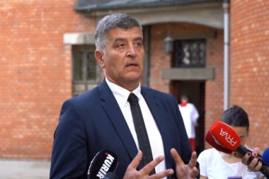 "SAHRANIO sam SINA, RANA je sve veća i veća, ali sam SREĆAN"! Potresne reči Nenada Periša dan nakon Matejeve sahrane! KIDA koliko BOLI!