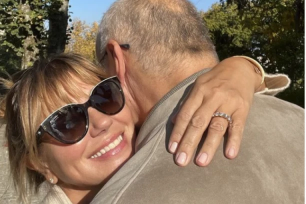 POZNATA VODITELJKA SE UDALA ZA MILIONERA: Pokazala sav RASKOŠ u kome sada uživa, a njen snimak iz bazena ZAPALIO JE MREŽE (FOTO)