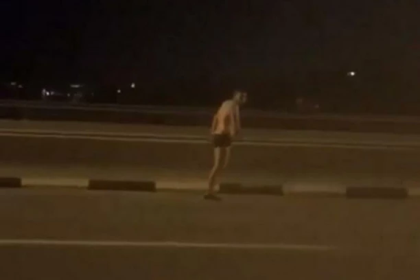 UZNEMIRUJUĆE: OVO JOŠ NISTE VIDELI - MUŠKARAC GO DO KOŽE NA PUPINOVOM MOSTU (VIDEO)