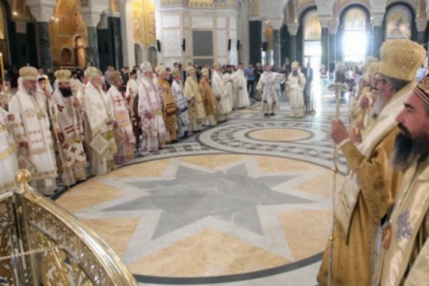Imenovana dva nova EPISKOPA! Evo ko će stolovati u Parizu, a ko će biti na čelu ŠABAČKE EPARHIJE!
