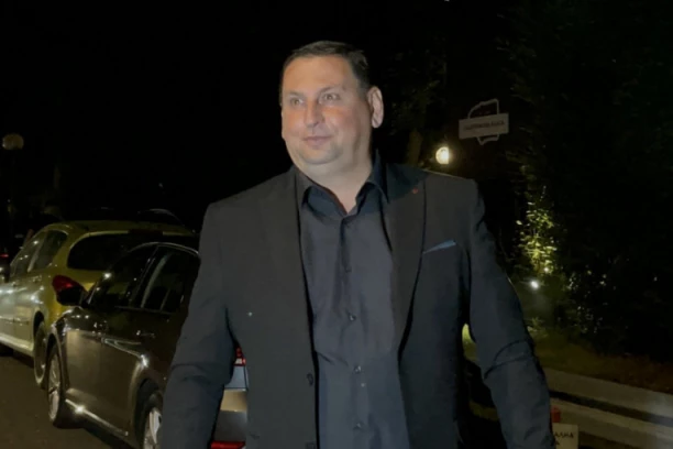 OPA BATO! TAKI MARINKOVIĆ U STRAVSTVENOJ AFERI SA BIVŠOM ZADRUGARKOM: Smuvao MAJINU DRUGARICU, ostavio HRVATSKU LEPOTICU ZBOG NJE! (FOTO)