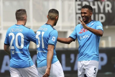 LAGANICA ZA 36 MINUTA: Napoli UBEDLJIV u Speciji, Insinje POSLEDNJI put obukao dres kluba iz Napulja!