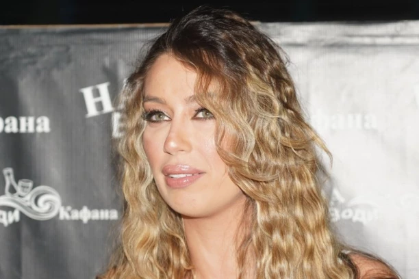 "OBRUKALA JE OCA, SRAMOTA!" Tei Tairović porasla cena, a komšije osule drvlje i kamenje zbog INTIMNOG SNIMKA i burnih skandala!