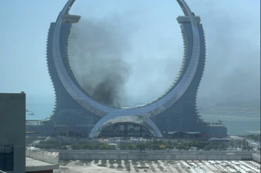 POŽAR U JEDNOM OD NAJVEĆIH HOTELA U KATARU! Svi odmah evakuisani! (VIDEO)