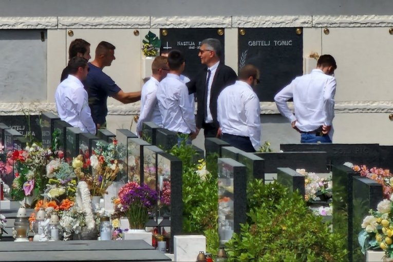 Sahrana Mateja Periša