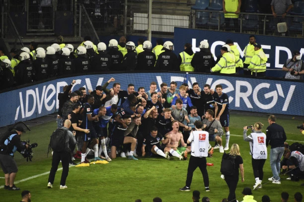 GOREĆE BERLIN: Herta okrenula prednost HSV-a u gostima i OPSTALA u Bundesligi!