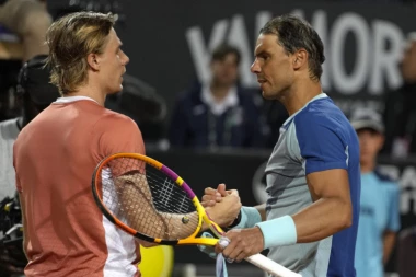 EPSKA SENZACIJA: Raspad sistema, sve je krenulo od poraza u Rimu, a sada hladan tuš i na Rolan Garosu!