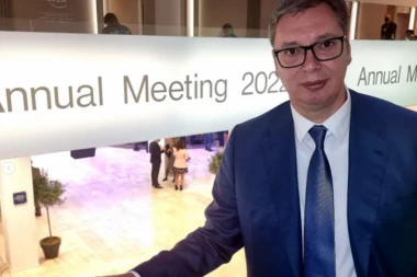 OGLASIO SE VUČIĆ IZ DAVOSA! Tražim saveznike i rešenje za KRIZU koja je pogodila Evropu! (FOTO)