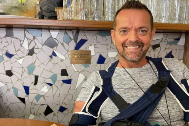 ČUDO! ŽIVIM KAO U BAJCI: Ispovest prvog čoveka na svetu kojem je urađena TRANSPLATACIJA obe ruke! (FOTO)