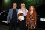 Anastasija slavi rođendan: Saša i Suzana došli sa ĆERKOM, Marija Šerifović NASMEJANA, u ruci CVEĆE