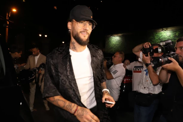 OGLASIO SE BUDUĆI OTAC! Nemanja Gudelj ne skida OSMEH sa LICA, a još jedan BITAN događaj čeka Anastasiju i njega večeras! (FOTO)