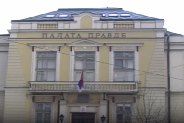 SKANDAL U VIŠEM SUDU U VRANJU! Službenik falsifikovao odluke suda pa prebacio MILION DINARA rođacima i poznanicima!