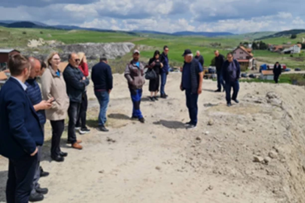 Nema MASOVNE GROBNICE kod Sjenice! Sve prekopano!