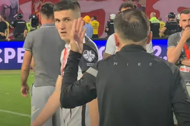 NEVEROVATNE SCENE: Dok su crveno-beli slavili, igrači Partizana se svađali na terenu! (VIDEO)