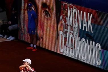 IZBAČEN sa Rolan Garosa!