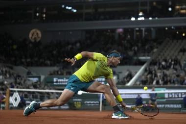 ŠPANSKA FURIJA PROTUTNJALA PARIZOM: Nova ubedljiva pobeda Nadala na Rolan Garosu!