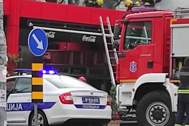 POŽAR U LESKOVCU: Mladić zapalio lokal i pobegao, gosti se razbežali, policija privela jednu osobu