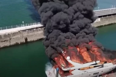 DRAMA U BUDVI NE PRESTAJE! Nakon jahte poznatog biznismena planula još dva plovila!