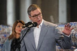 (VIDEO) VUČIĆ OBIŠAO SKLADIŠTA ROBNIH REZERVI: SVega ima sasvim dovoljno, sa Putinom potpisujemo dobar ugovor