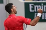 ĐOKOVIĆ PRESLIŠAO ŠVARCMANA: Novak je u četvrtfinalu Rolan Garosa! (VIDEO)