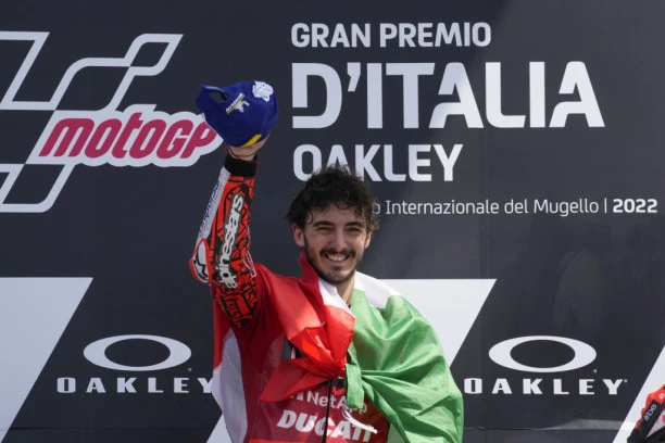 FOTO-FINIŠ PRIPAO DOMAĆEM MOTOCIKLISTI: Italijan trijumfovao u Muđelu!