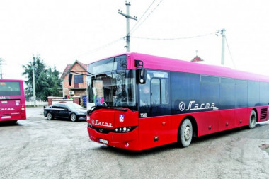 OVAKO RADI "LASTA": Krševe od autobusa plaćaju četiri puta više od realne cene (FOTO)
