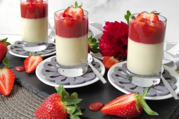 KREMAST I UKUSAN LETNJI DESERT! Panakota od malina prste da poližeš!