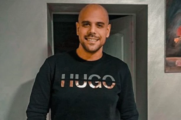 OTKRIVENO SVE O SUPRUZI MIŠELA GVOZDENOVIĆA: Mlađa je od njega 13 godina, bavi se ozbiljnim poslom, a sada čekaju DETE - evo čime ga je kupila (FOTO)